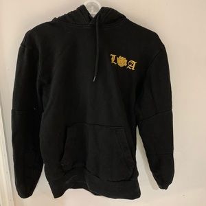Black sweatshirt